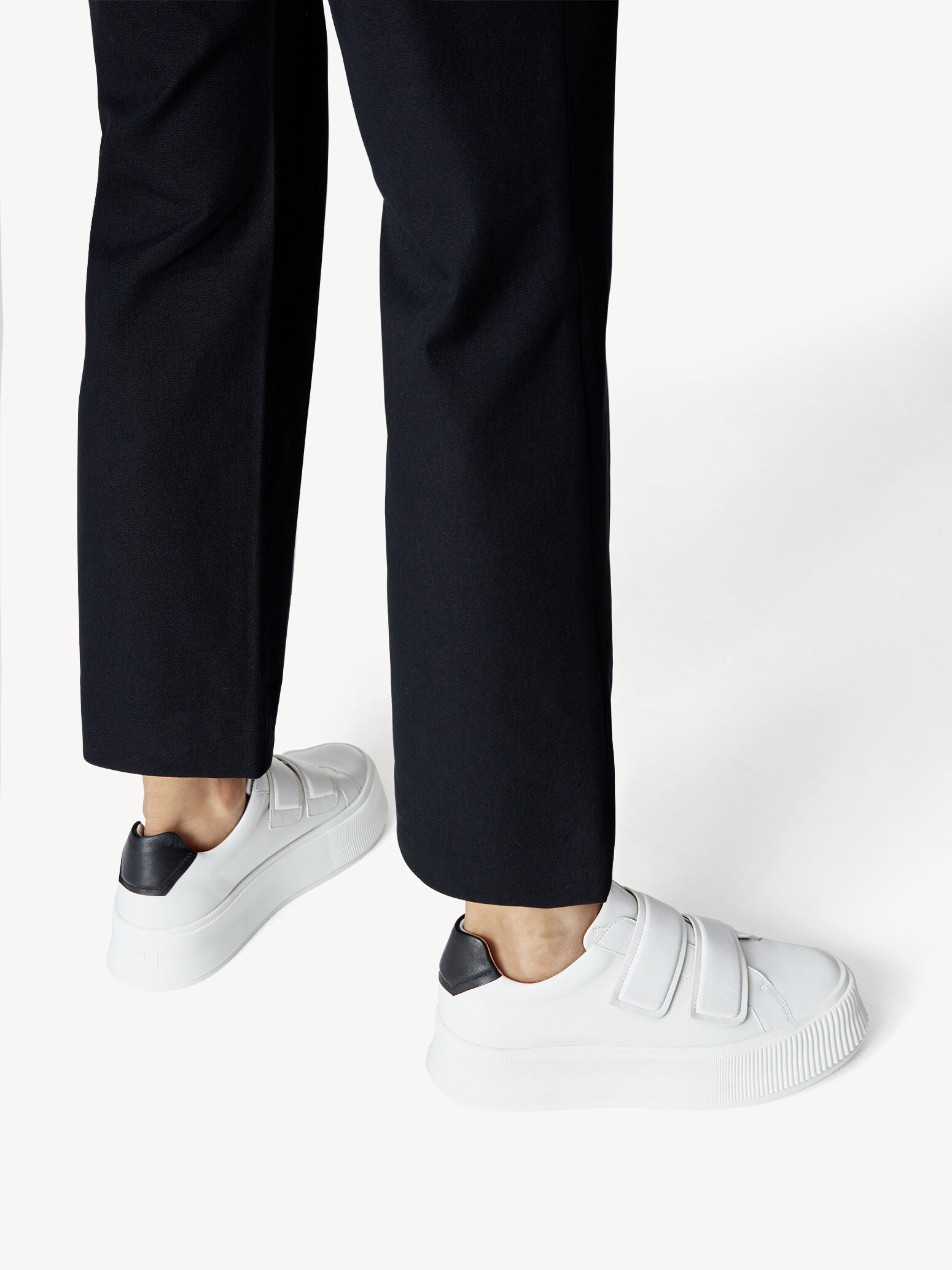 tamaris leather sneaker